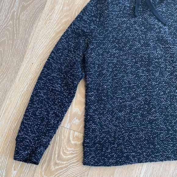 Fabletics Hoodie - Picture 5 of 8